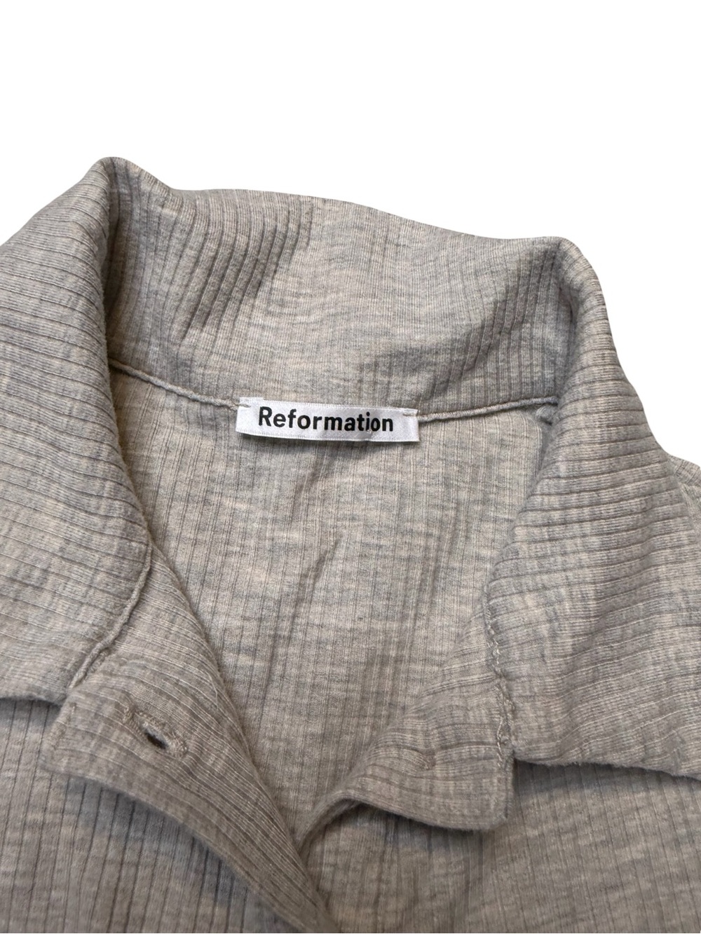 ✨ Reformation Ribbed Elin Button Front Collared Top Medium Neutral Knit ✨ - Picture 5 of 6